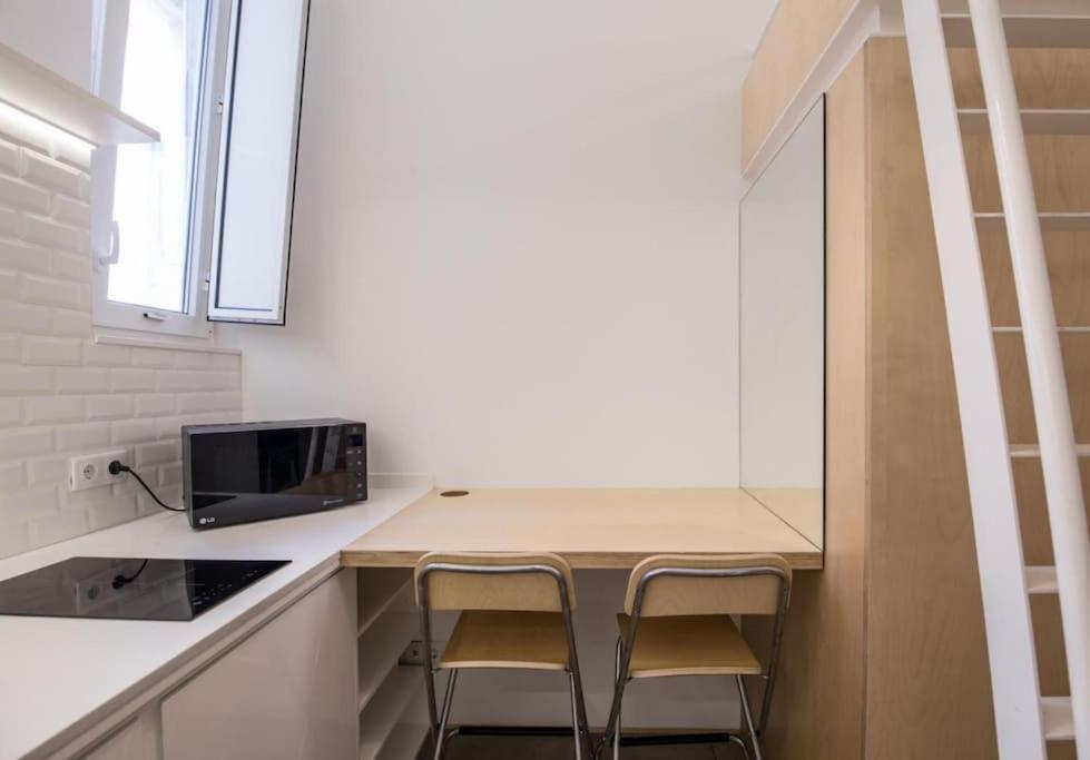 Studentville Apartment *